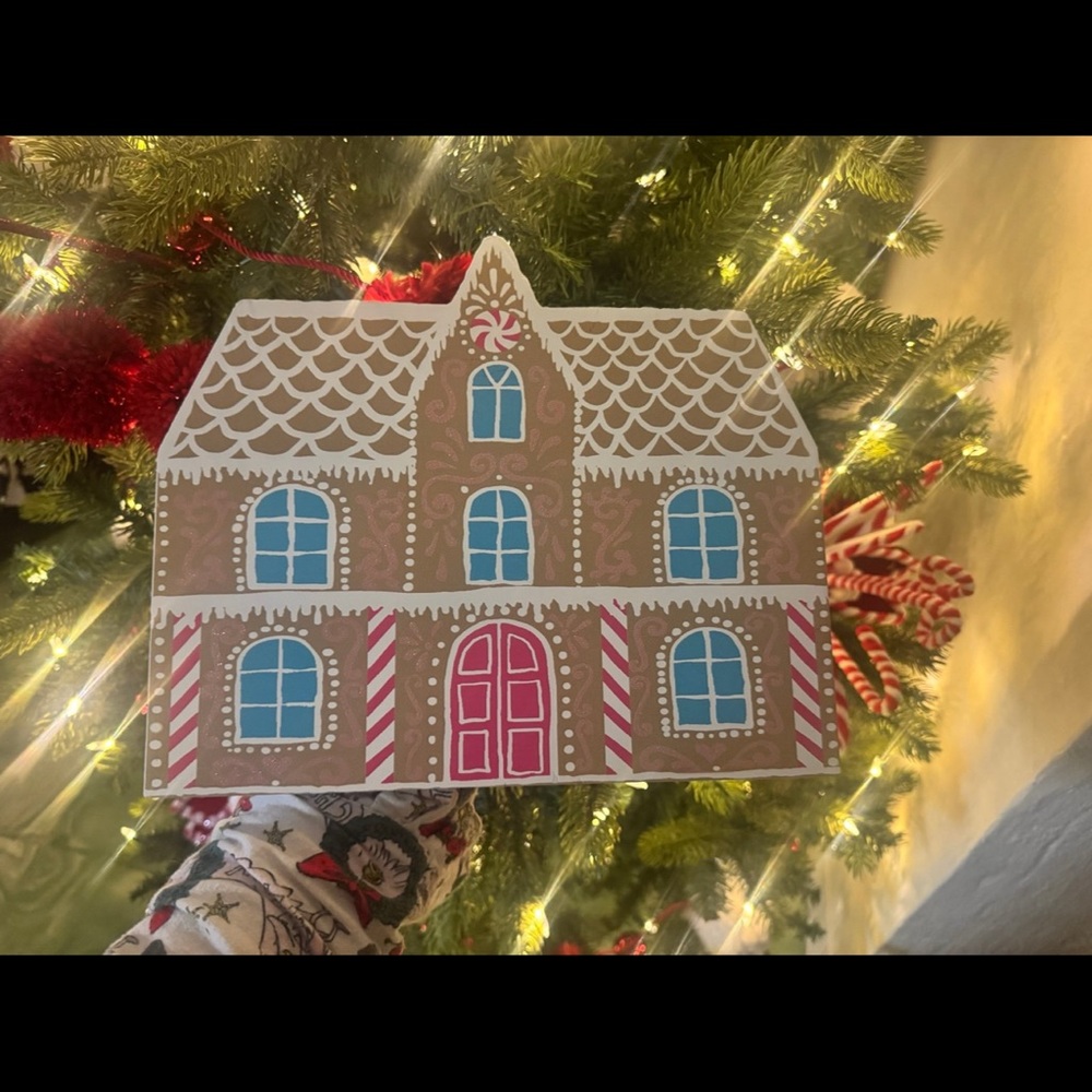 Wooden Gingerbread Figure House Holiday Decoration home decor